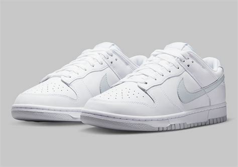 Nike Dunk Low white bottom